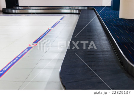 Baggage claim at the airport. Carousel area 22829137