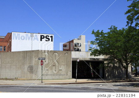 P.S.1 22831194
