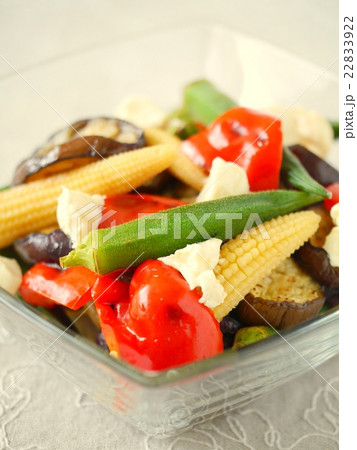 夏野菜の焼きマリネサラダ (アップ) 夏野菜の焼きマリネサラダ (アップ) 22833922