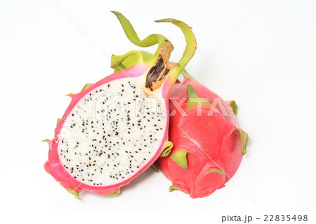 カットされたドラゴンフルーツの写真素材