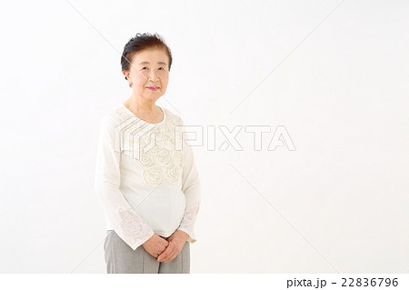 シニア女性 22836796