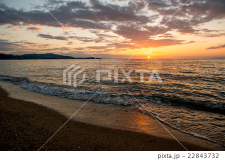 淡路島 慶野松原 夕日の写真素材