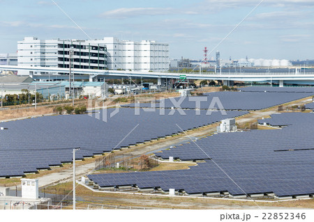 Solar panels in city 22852346