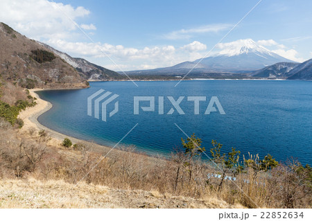 Fujisan with Lake Motosu Fujisan with Lake Motosu 22852634