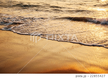 Beach sunset with color of sunlight Beach sunset with color of sunlight 22855427