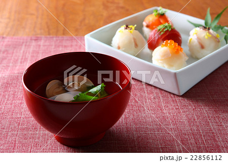 手まり寿司とはまぐりのお吸い物 22856112