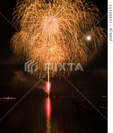 野尻湖灯ろう流し花火大会の写真素材