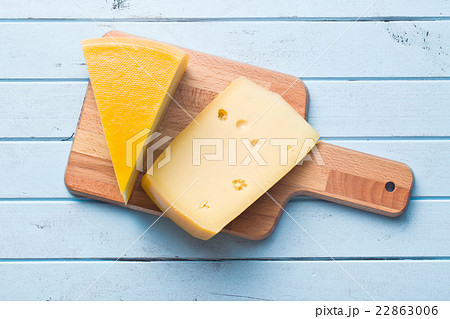 edam cheese 22863006