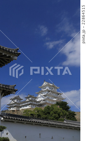 世界遺産「姫路城」菱の門前から見る天守群 22864515