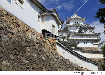 世界遺産 姫路城 にの門下から大天守と西小天守 乾小天守を見るの写真素材