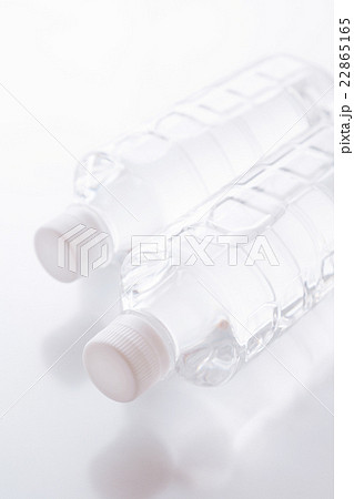 ミネラルウォーター 白バック ミネラルウォーター 白バック 22865165