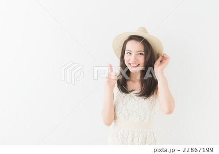 夏イメージ　女性 22867199