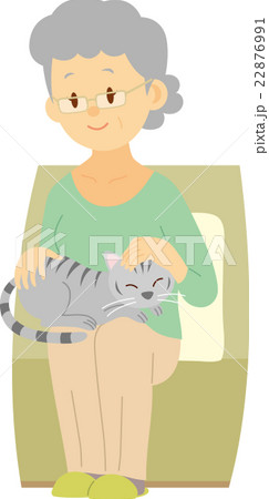 猫を撫でるシニア女性 22876991