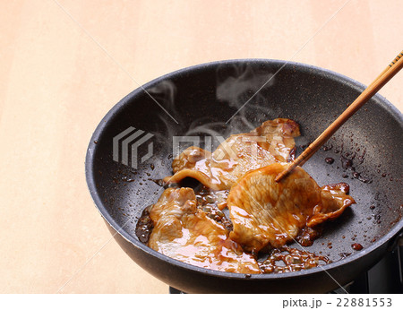 豚の生姜焼き 22881553