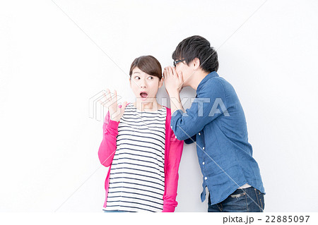 若いカップル 22885097