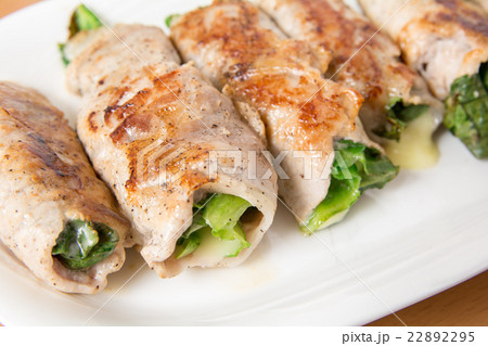 レタスの肉巻 22892295