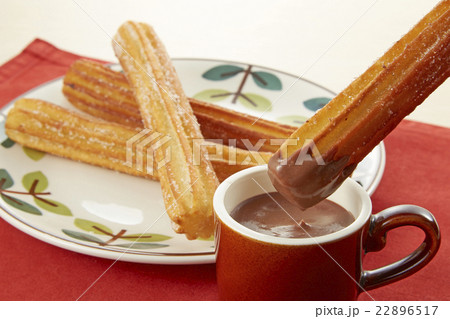 ホットチョコレートとチュロス 22896517