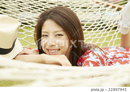 リゾート　休日 22897945