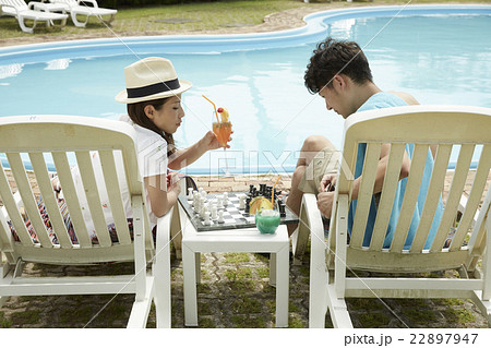バカンス カップル バカンス カップル 22897947
