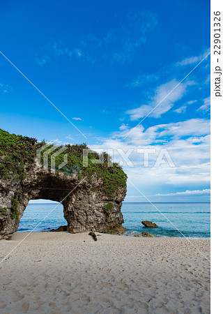沖縄県　宮古島の砂山ビーチ 22901326