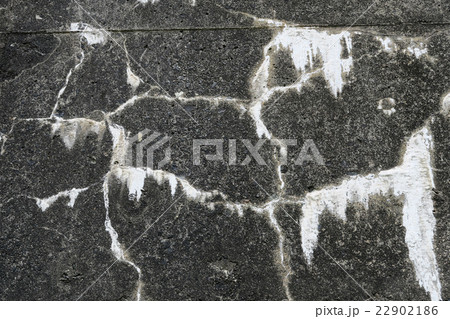 擁壁のひび割れ 22902186