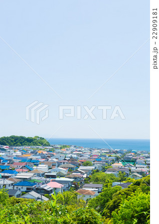 湘南の海と住宅街　七里ヶ浜周辺 22909181