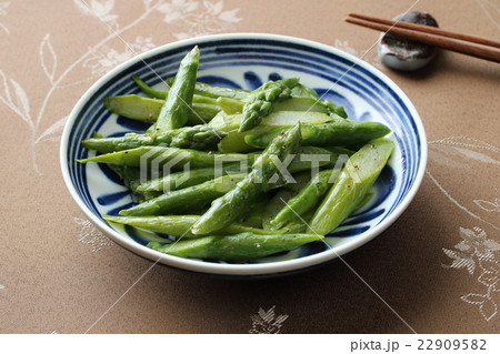 アスパラのオイル炒め アスパラのオイル炒め 22909582