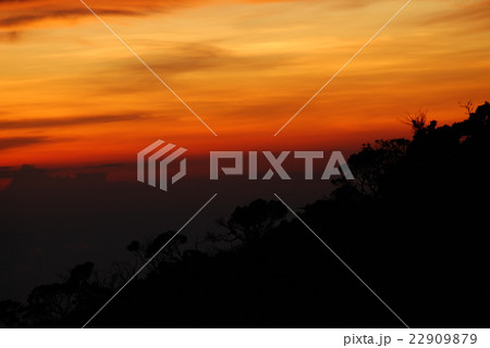キナバル山の夕暮れ（サバ州／東マレーシア･ボルネオ島） 22909879
