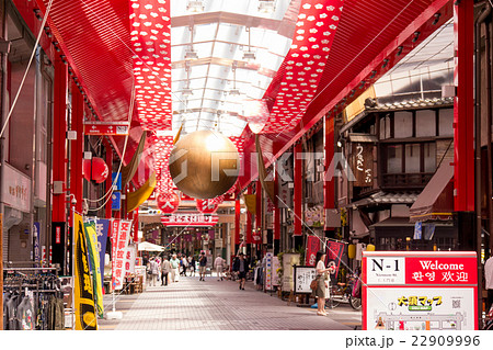 名古屋・大須商店街　街並　大須仁王門通り　背景ボケ表現 22909996