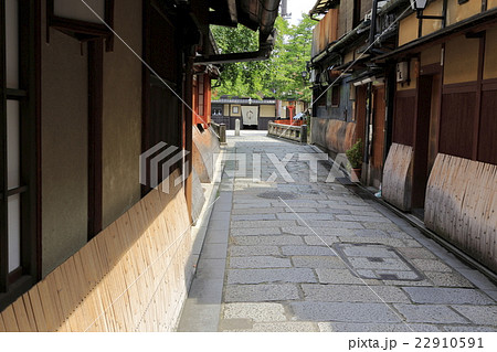 京都の路地 22910591