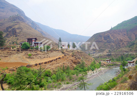 パロ川とタチョガン・ラカン パロ川とタチョガン・ラカン 22916506