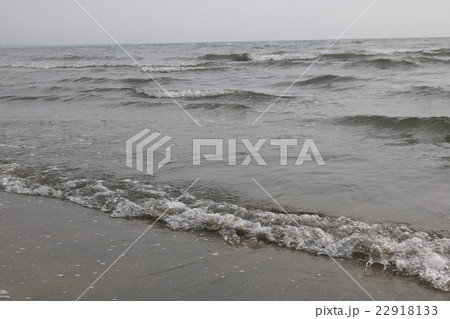 三重 御殿場海水浴場 早朝の波 三重 御殿場海水浴場 早朝の波 22918133
