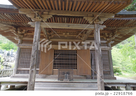 信州　伊那の寺院　遠照寺の釈迦堂　向拝　横　国重要文化財 22918766