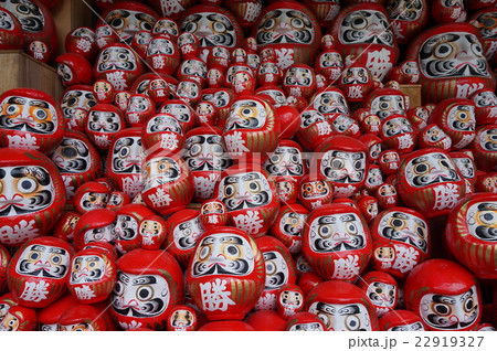 【西国三十三所】第二十三番　勝尾寺　奉納された勝ちだるま　大阪府箕面市 22919327