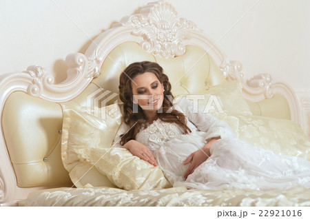 beautiful pregnant woman beautiful pregnant woman 22921016