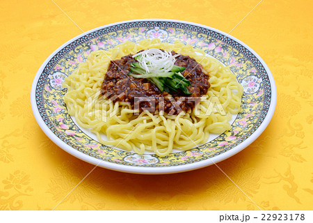 ジャージャー麺　 22923178
