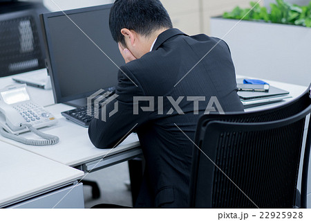疲れたビジネスマン 22925928