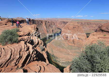 ホースシューベンド　横　観光客 22929588