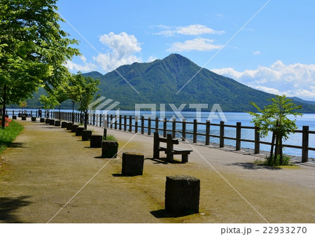 初夏の支笏湖 22933270