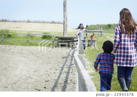 親子　牧場体験 22935378