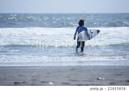 サーファー　ポートレート 22935656
