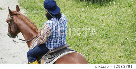 男性 乗馬 男性 乗馬 22935791