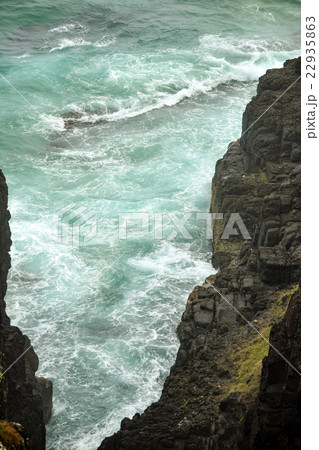 Australian coastline at 'Hat Head' Australian coastline at 'Hat Head' 22935863