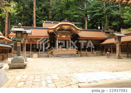 諏訪大社 （ 上社 ・ 本宮 ）　拝殿　信濃國一之宮　（2015年8月）　長野県 22937081