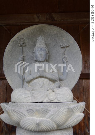 信州の文化財　名工　守屋貞治の石仏　不空羂索観音像（伊那市高遠建福寺　西国三十三ヶ所観音） 22938044