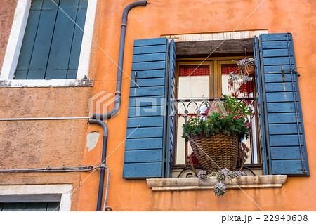 windows of a typical Venetian house, Italy windows of a typical Venetian house, Italy 22940608