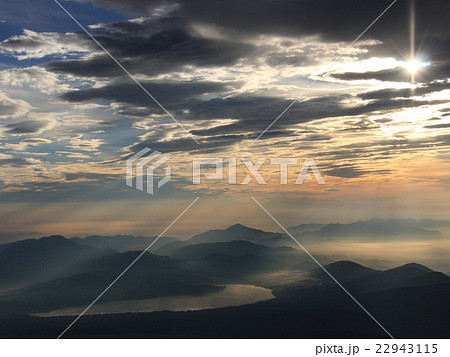 富士山頂上の輝き 22943115
