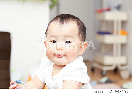 かわいい赤ちゃん 日本人 アジア人の写真素材