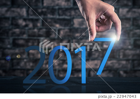 2017年 2017年 22947043