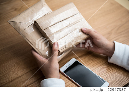 荷物 荷物 22947387